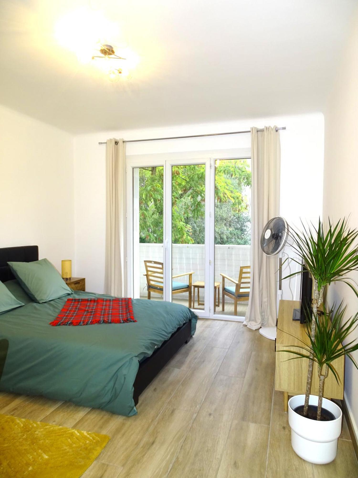 Tilia Jourdan-Studio Cosy Aix Centre-Cours Mirabeau-Parking-Wifi-Smart Tv-Rue Calme เอ็ก-ซอง-โพรวองซ์ ภายนอก รูปภาพ